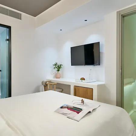 Hotel Adorno And